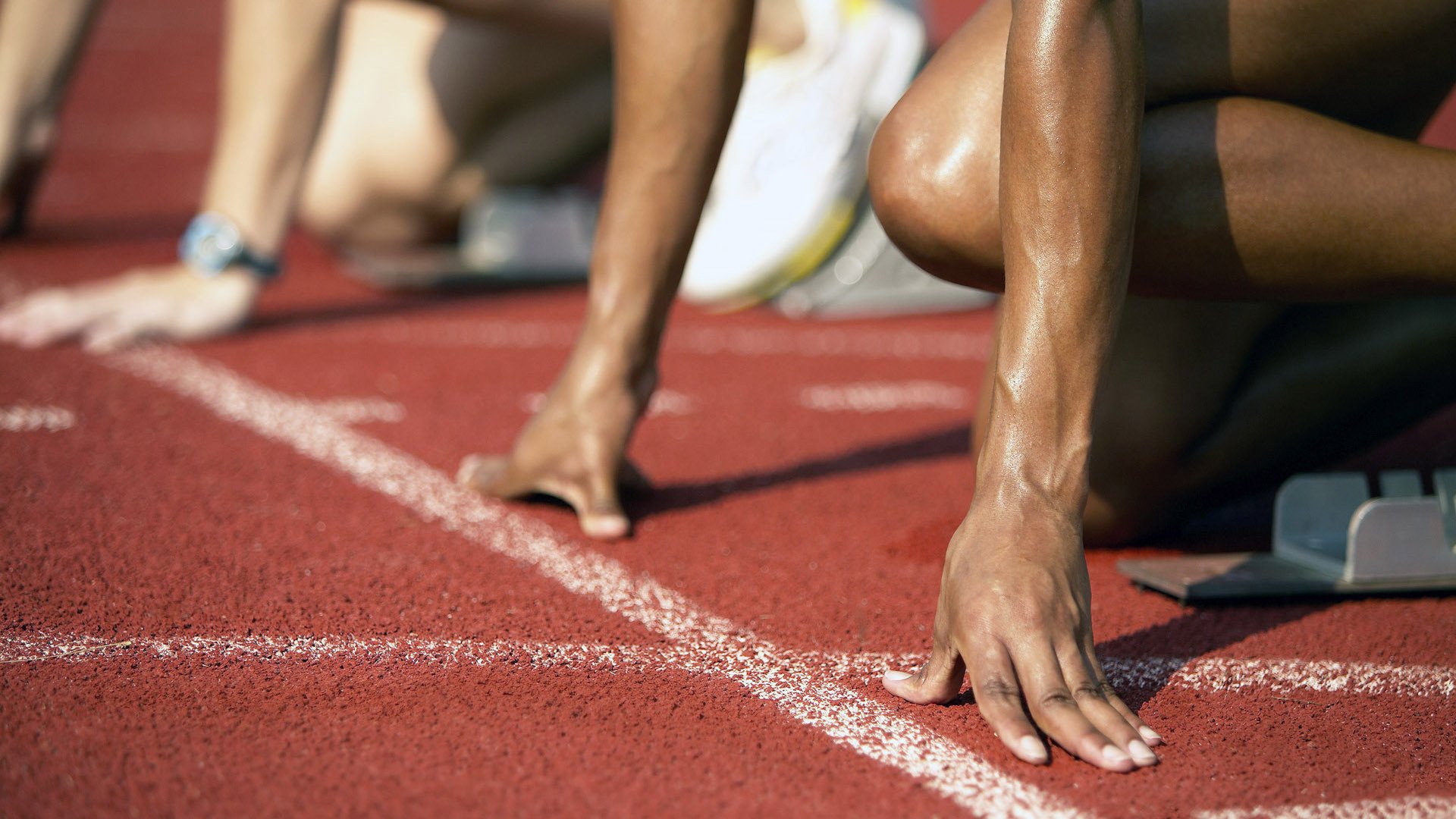 年度焦点之战之夜，恩比德制胜表现背后的孤独与重量